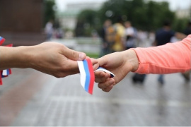 В Махачкале проведены торжественные мероприятия ко Дню российского флага 
